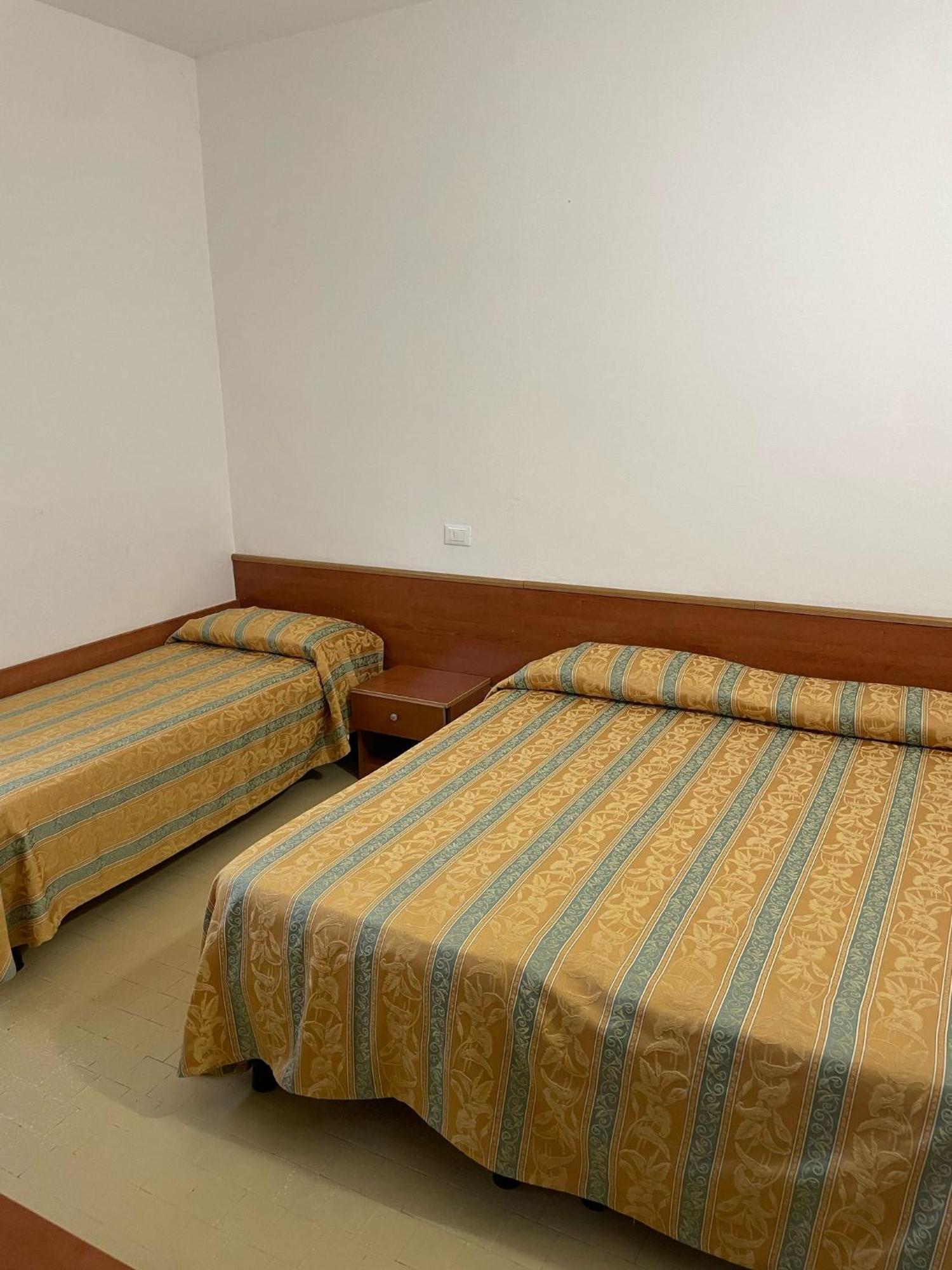 Hotel Zeus Lido di Classe Extérieur photo