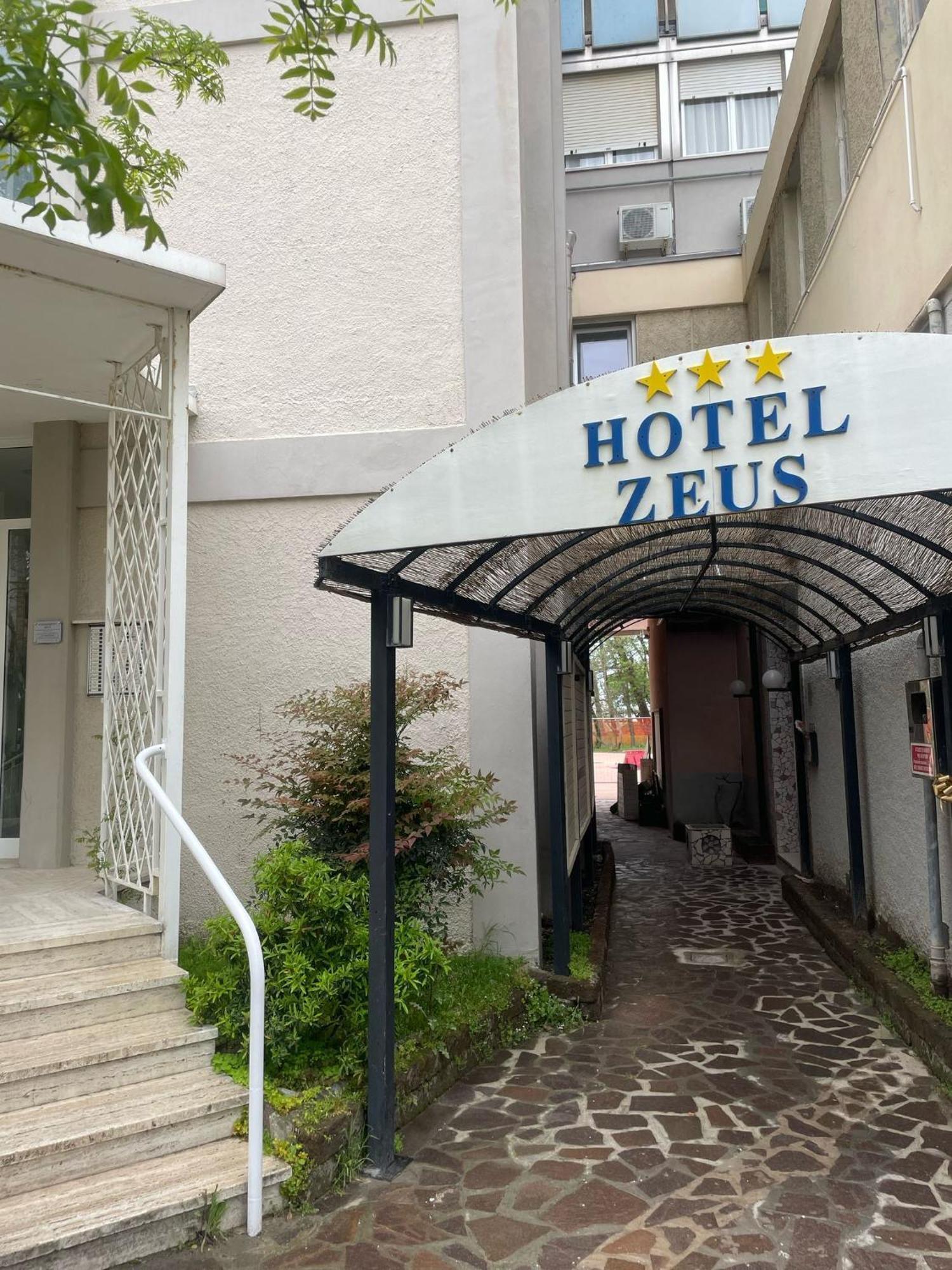 Hotel Zeus Lido di Classe Extérieur photo