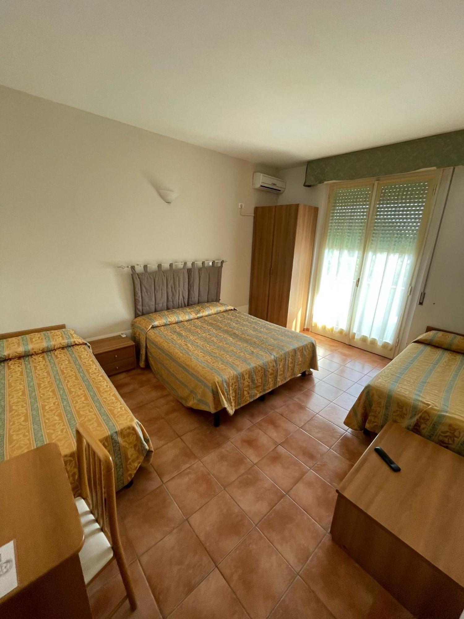 Hotel Zeus Lido di Classe Extérieur photo